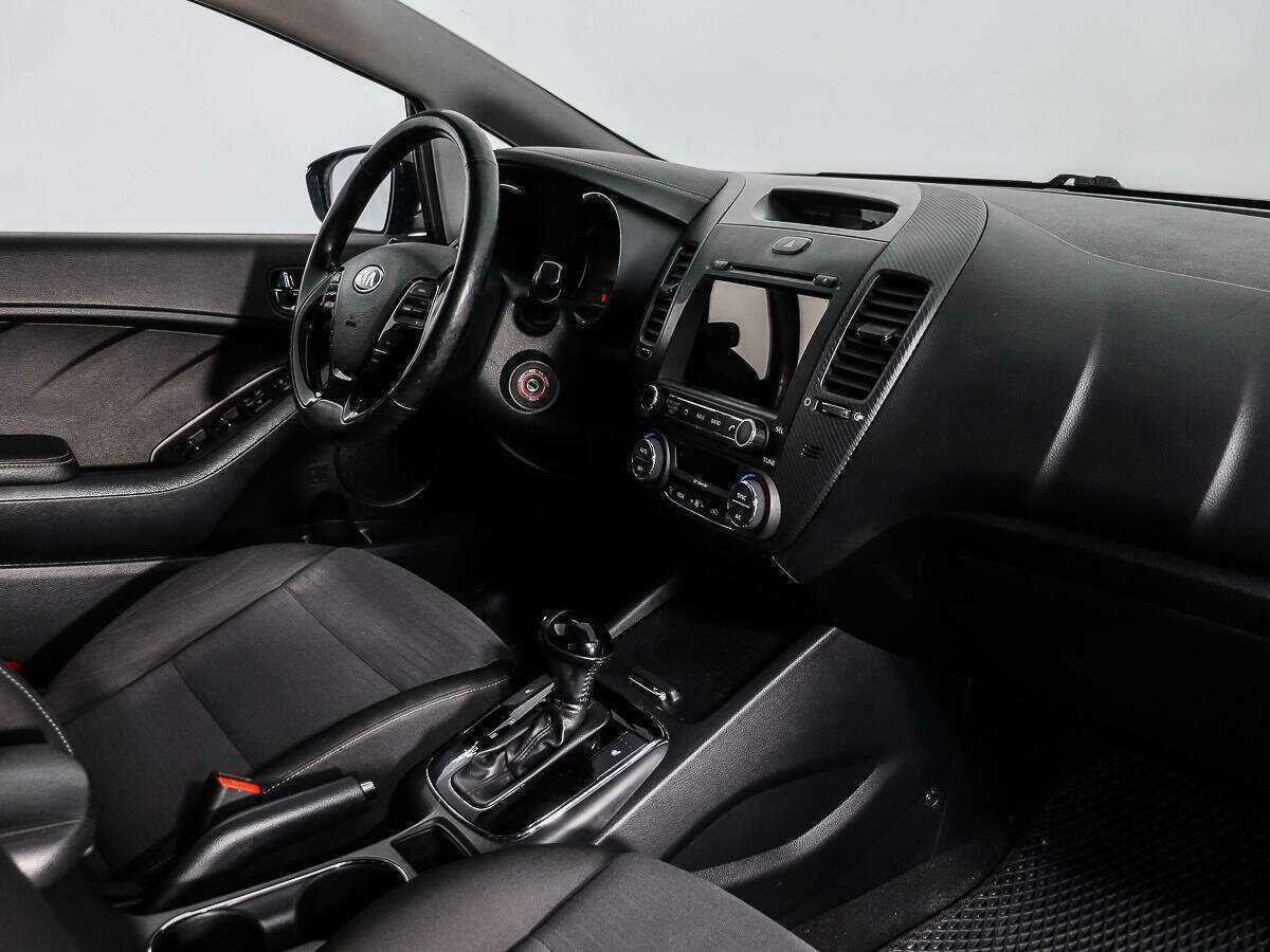 Kia Cerato с пробегом — 2017 год. Фото: #10