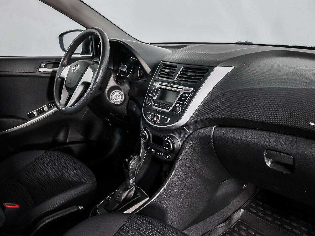 Hyundai Solaris с пробегом — 2016 год. Фото: #10