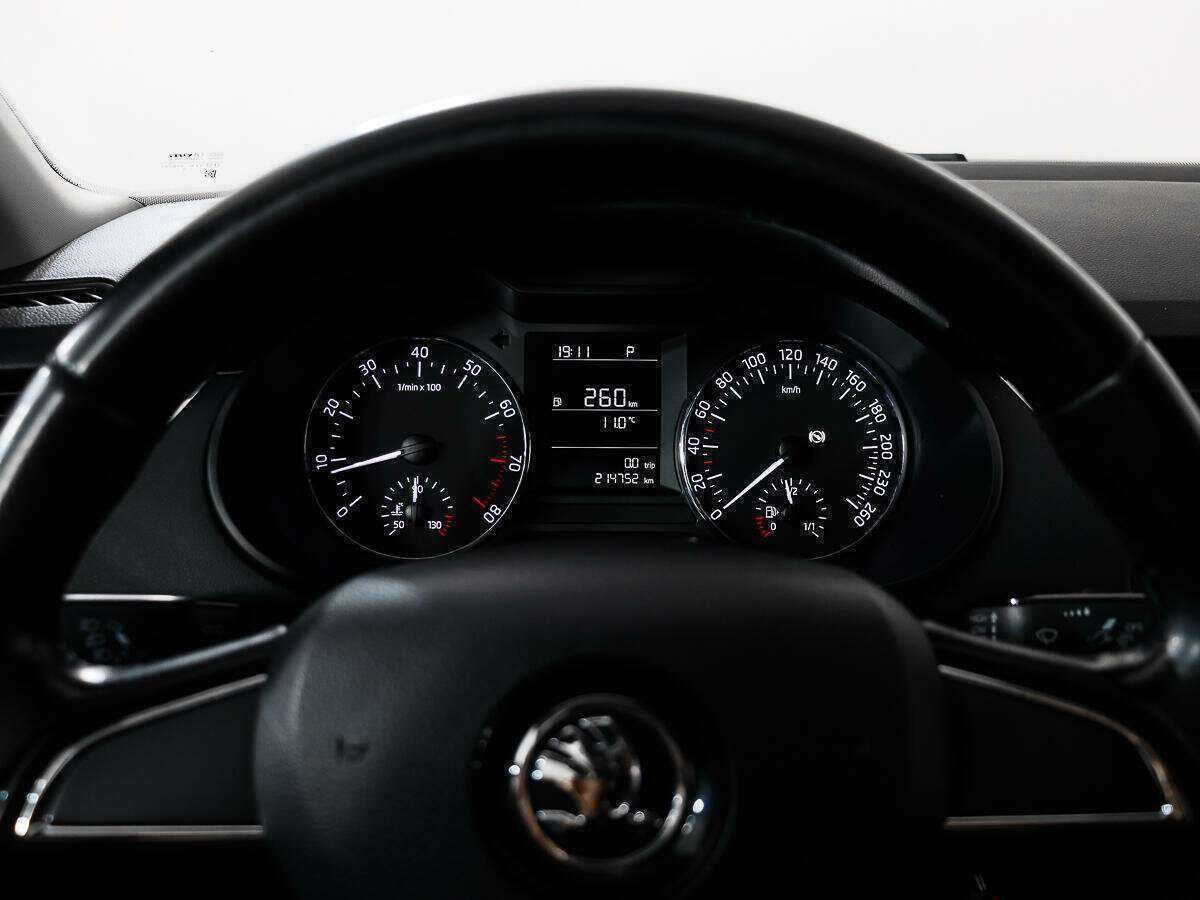 Skoda Octavia с пробегом — 2015 год. Фото: #15