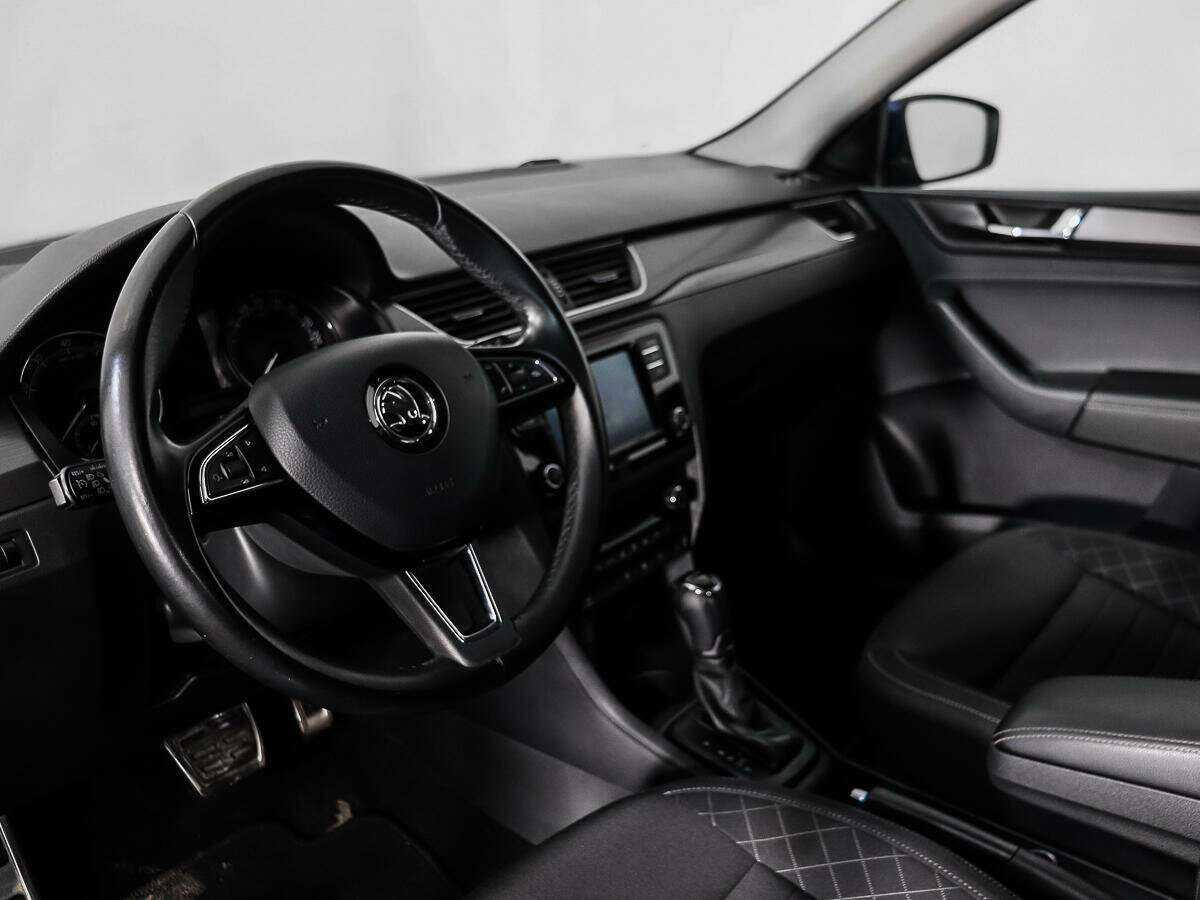 Skoda Rapid с пробегом — 2017 год. Фото: #8