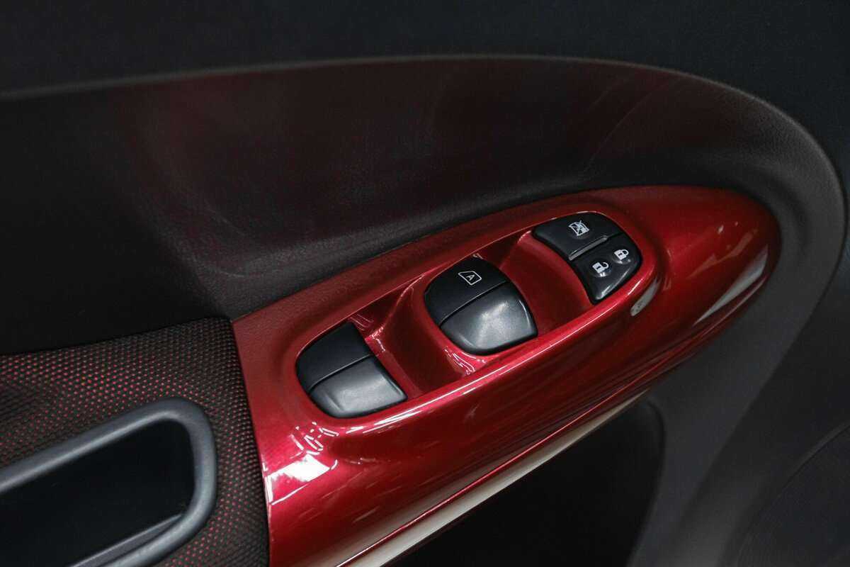 Nissan Juke с пробегом — 2012 год. Фото: #16