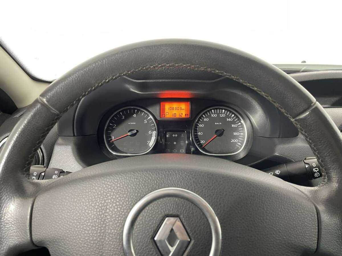 Renault Duster с пробегом — 2015 год. Фото: #10