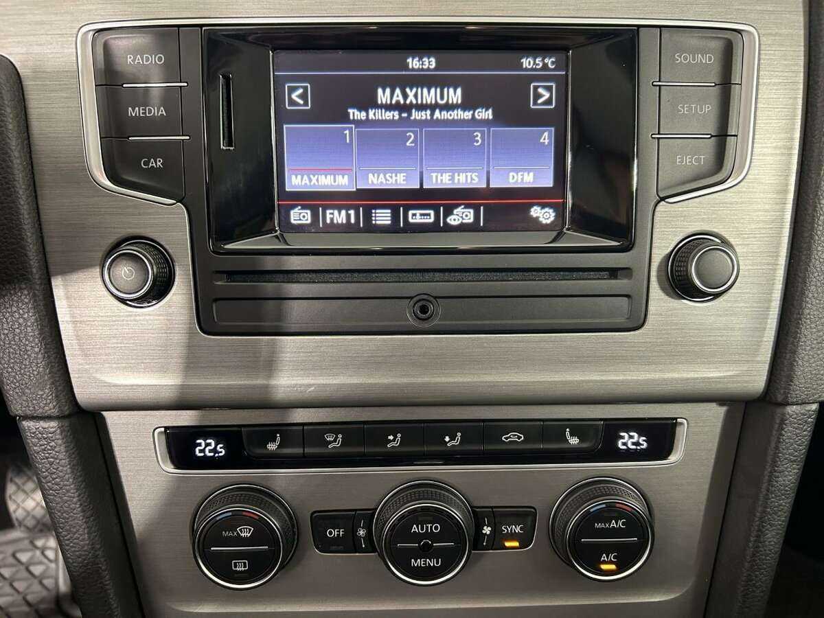 Volkswagen Golf с пробегом — 2015 год. Фото: #11