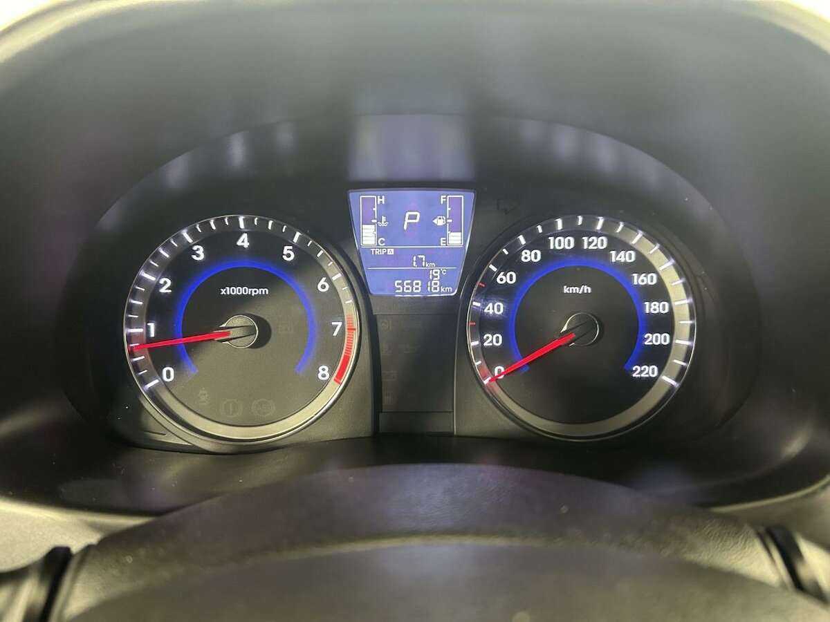 Hyundai Solaris с пробегом — 2016 год. Фото: #10