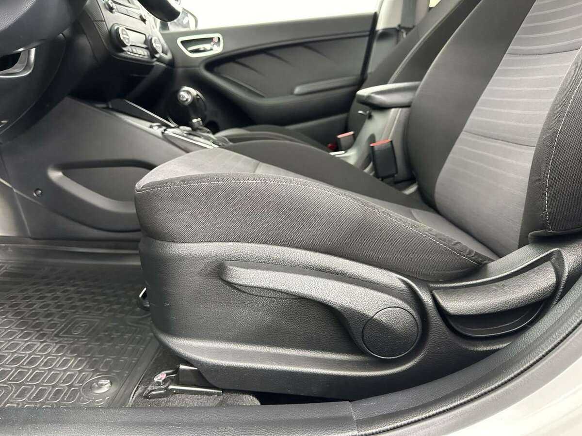Kia Cerato с пробегом — 2017 год. Фото: #9