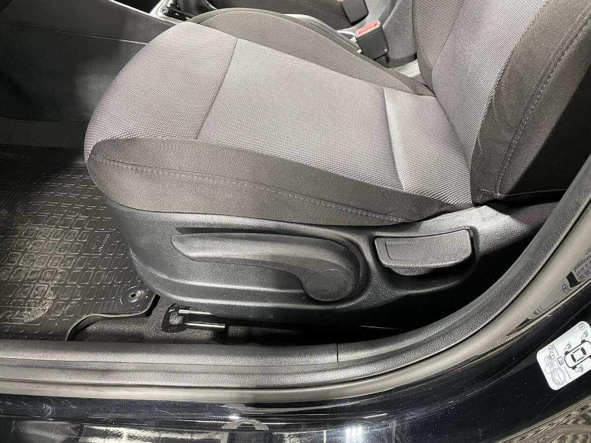 Hyundai Solaris с пробегом — 2020 год. Фото: #9