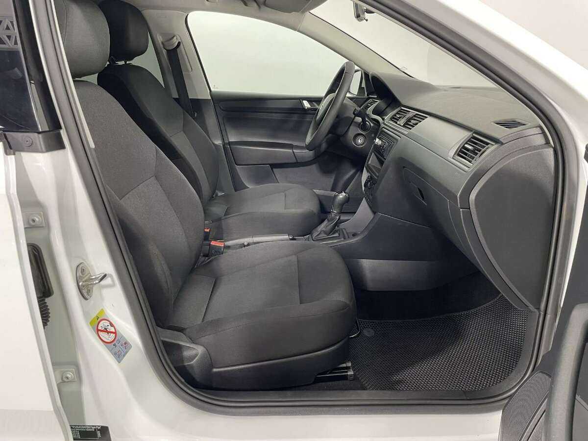Skoda Rapid с пробегом — 2019 год. Фото: #13