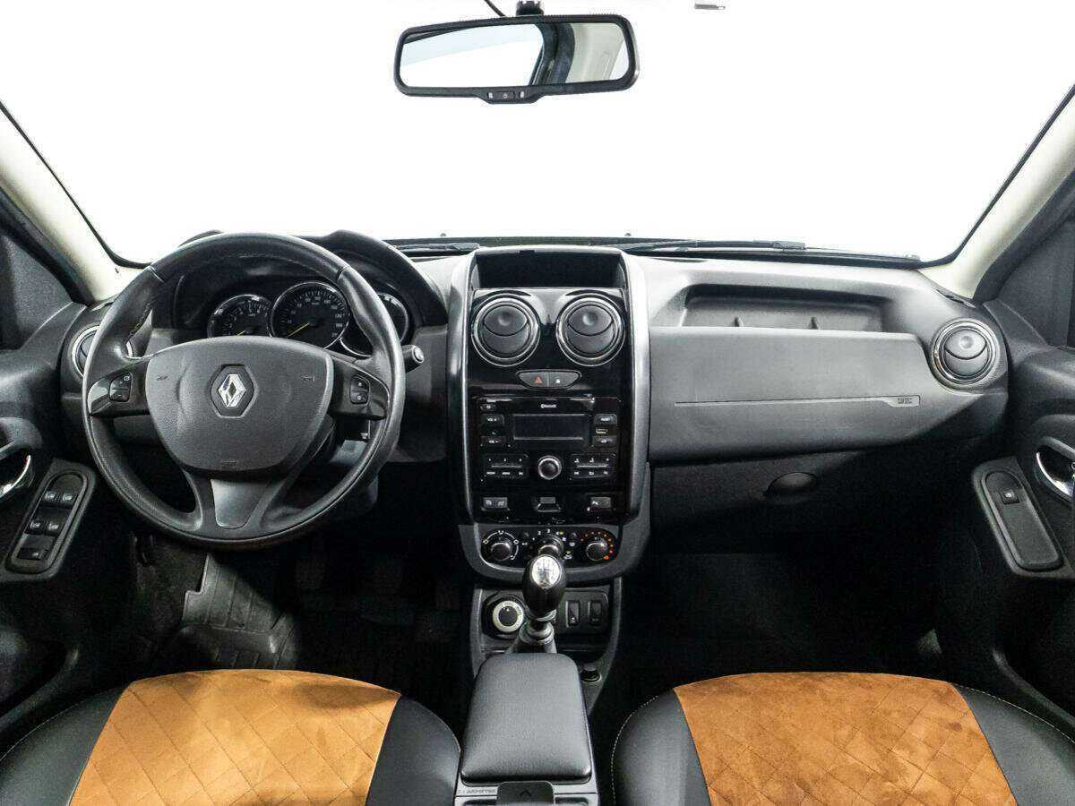 Renault Duster с пробегом — 2017 год. Фото: #12