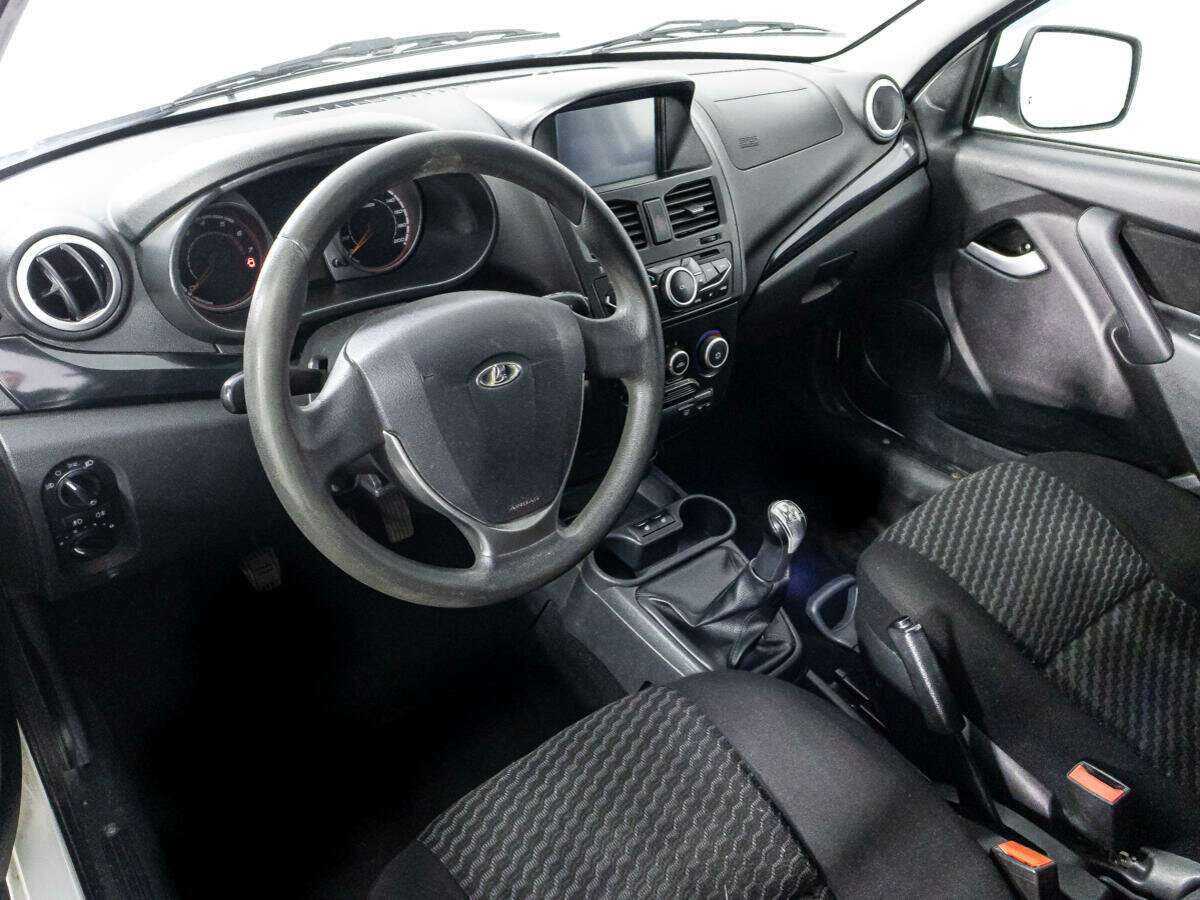 Lada (ВАЗ) Kalina с пробегом — 2014 год. Фото: #10