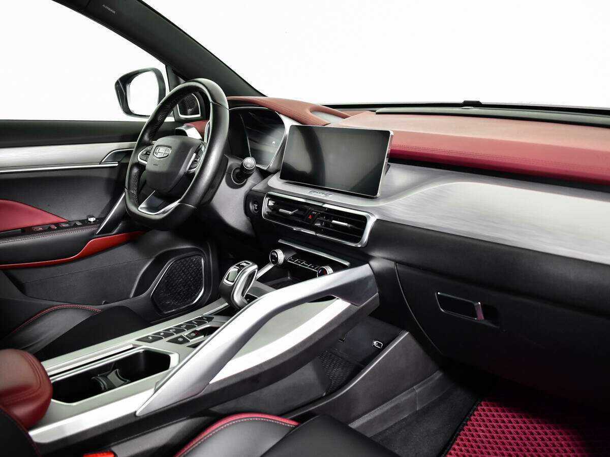 Geely Coolray с пробегом — 2022 год. Фото: #8