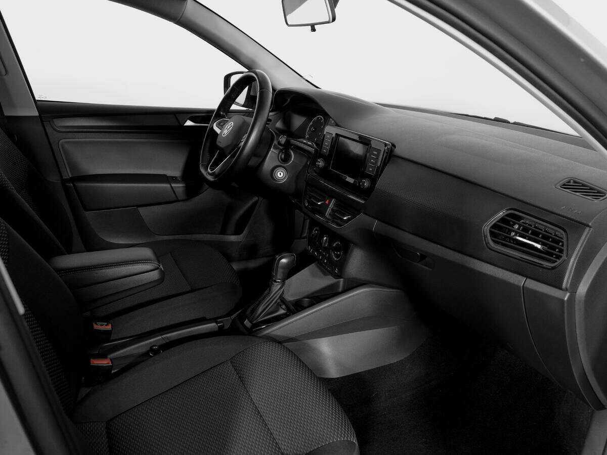 Volkswagen Polo с пробегом — 2020 год. Фото: #8