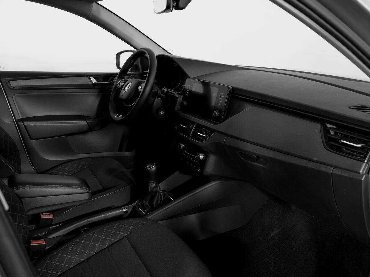Skoda Rapid с пробегом — 2020 год. Фото: #8