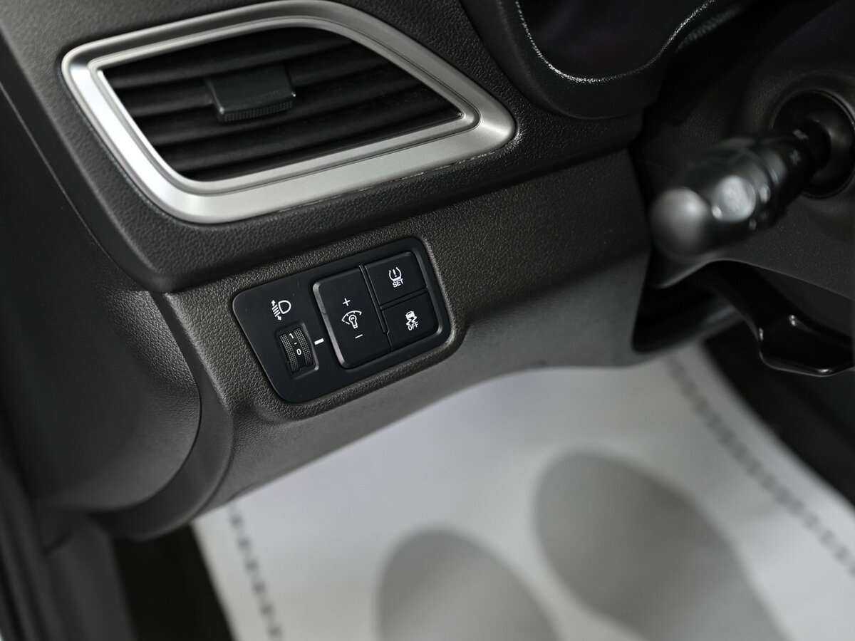 Hyundai Solaris с пробегом — 2020 год. Фото: #8