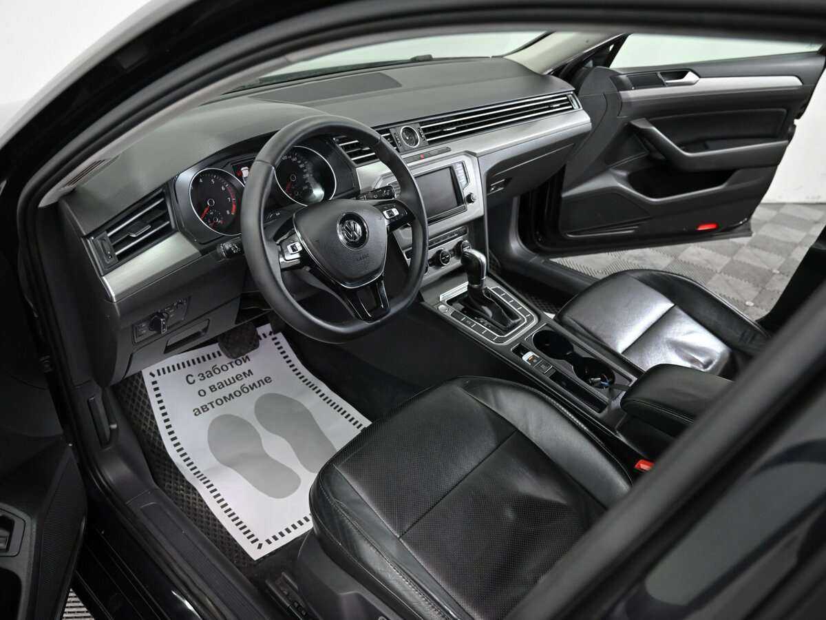 Volkswagen Passat с пробегом — 2016 год. Фото: #4