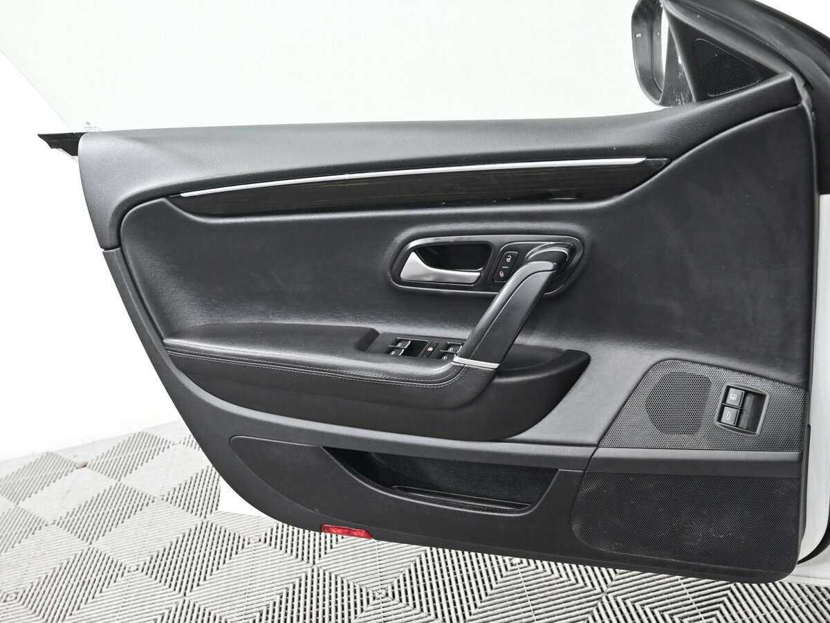 Volkswagen Passat CC с пробегом — 2012 год. Фото: #5