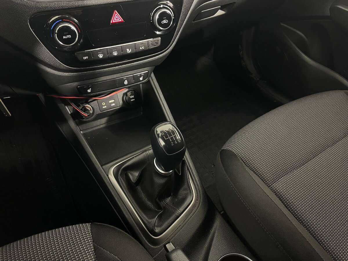 Hyundai Solaris с пробегом — 2017 год. Фото: #13