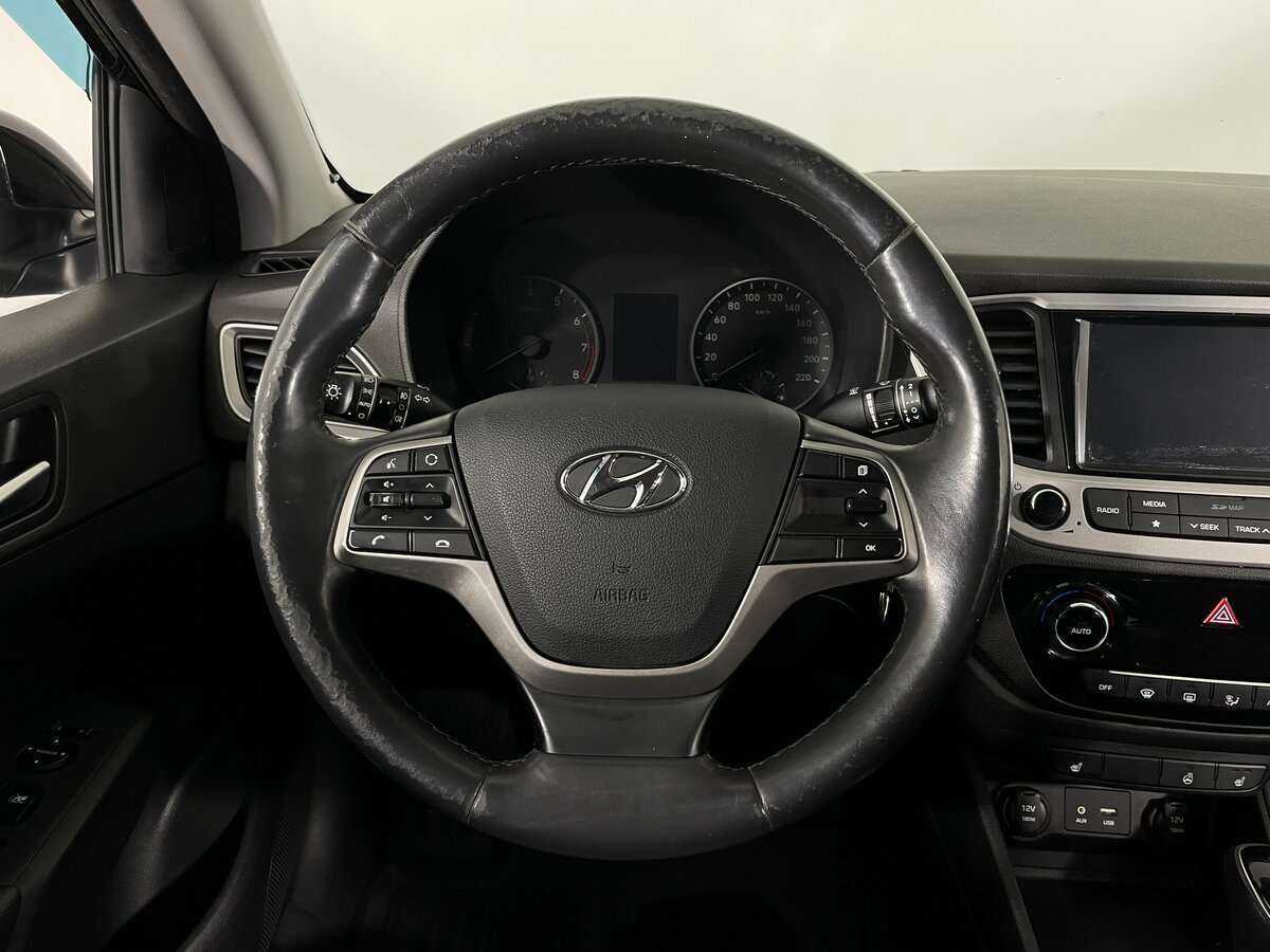 Hyundai Solaris с пробегом — 2017 год. Фото: #9