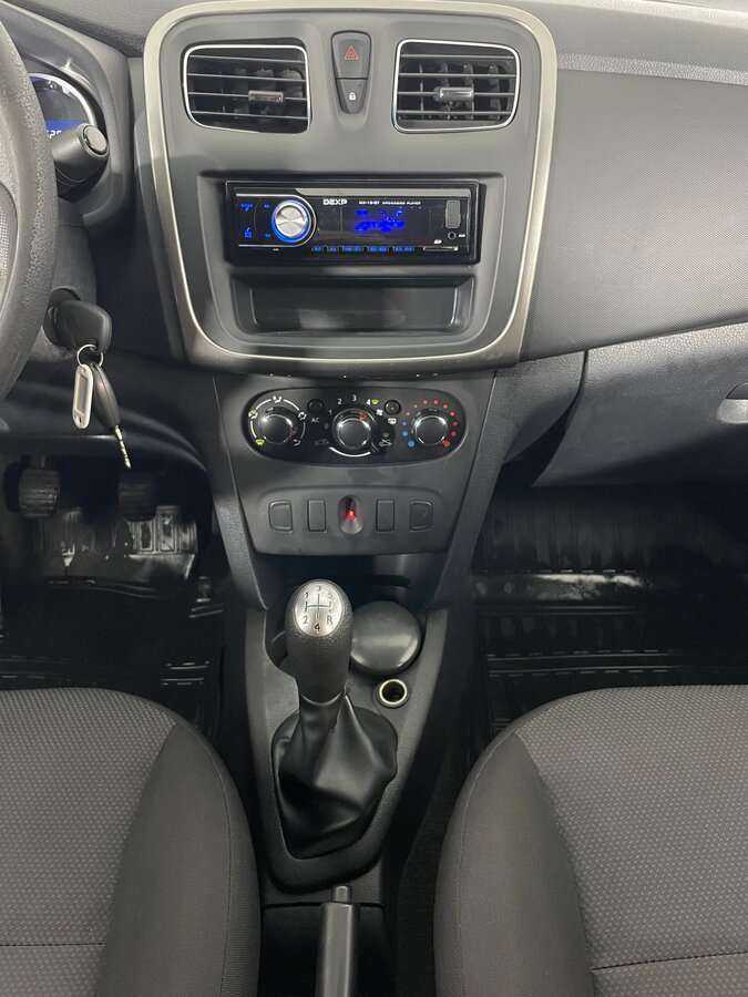 Renault Logan с пробегом — 2014 год. Фото: #15