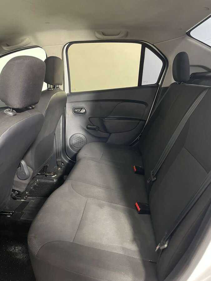 Renault Logan с пробегом — 2014 год. Фото: #20