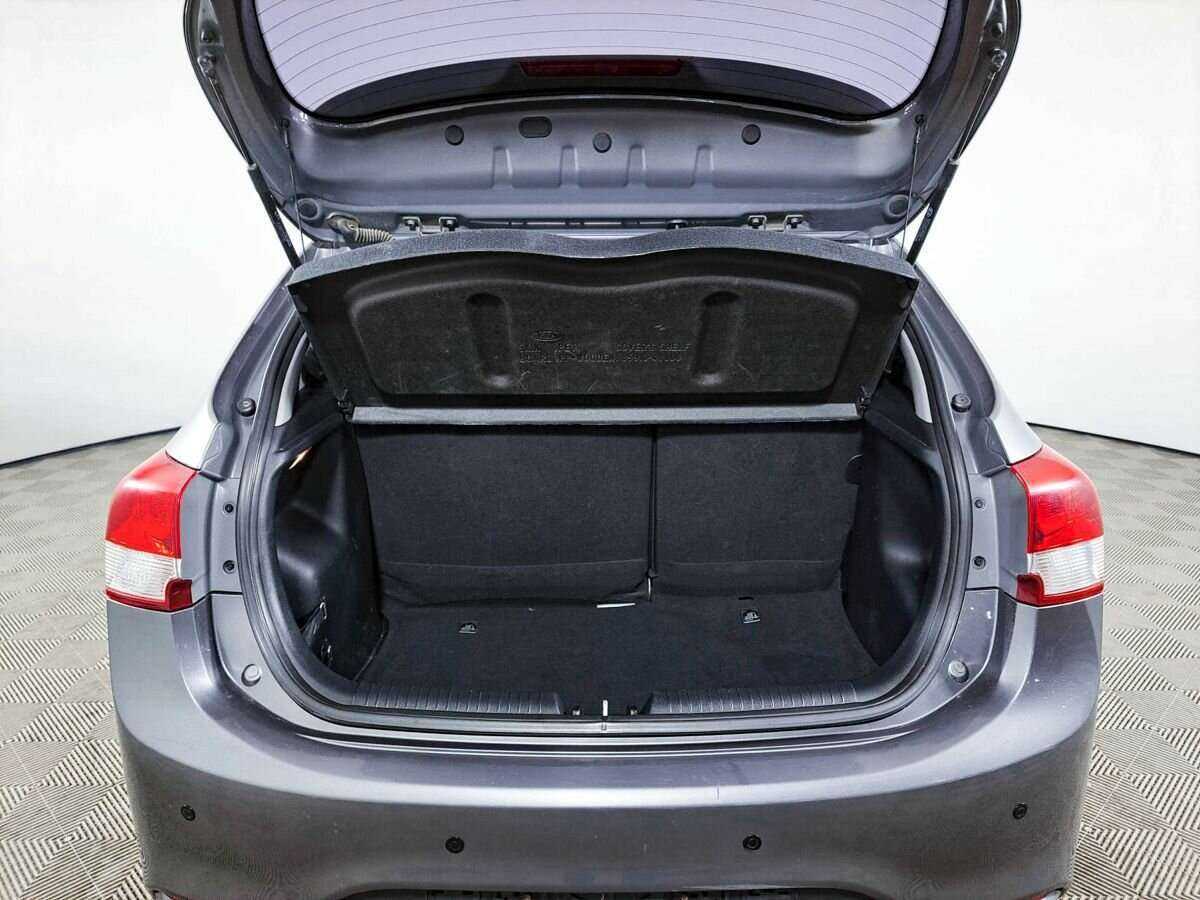 Kia Rio с пробегом — 2016 год. Фото: #9