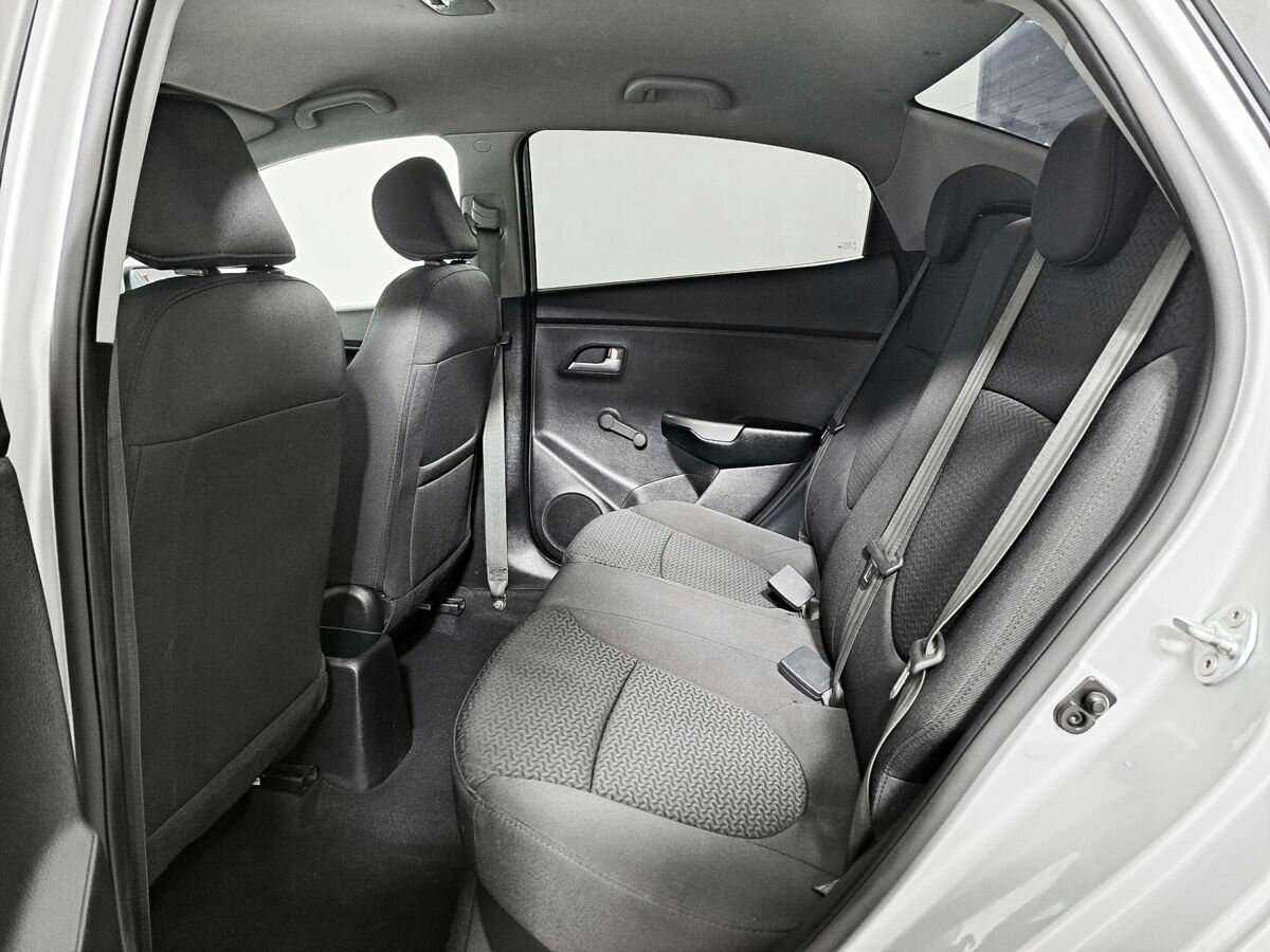 Kia Rio с пробегом — 2017 год. Фото: #7