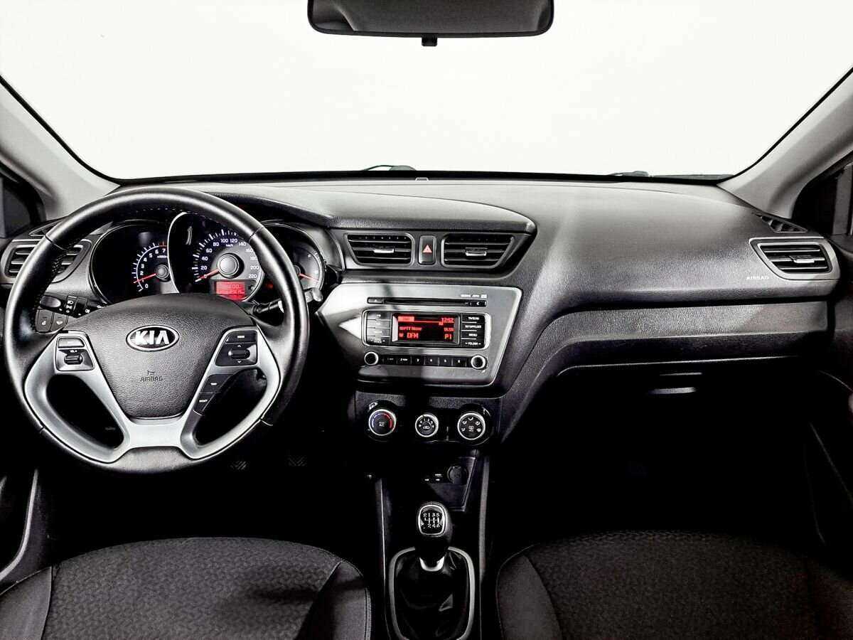 Kia Rio с пробегом — 2017 год. Фото: #9