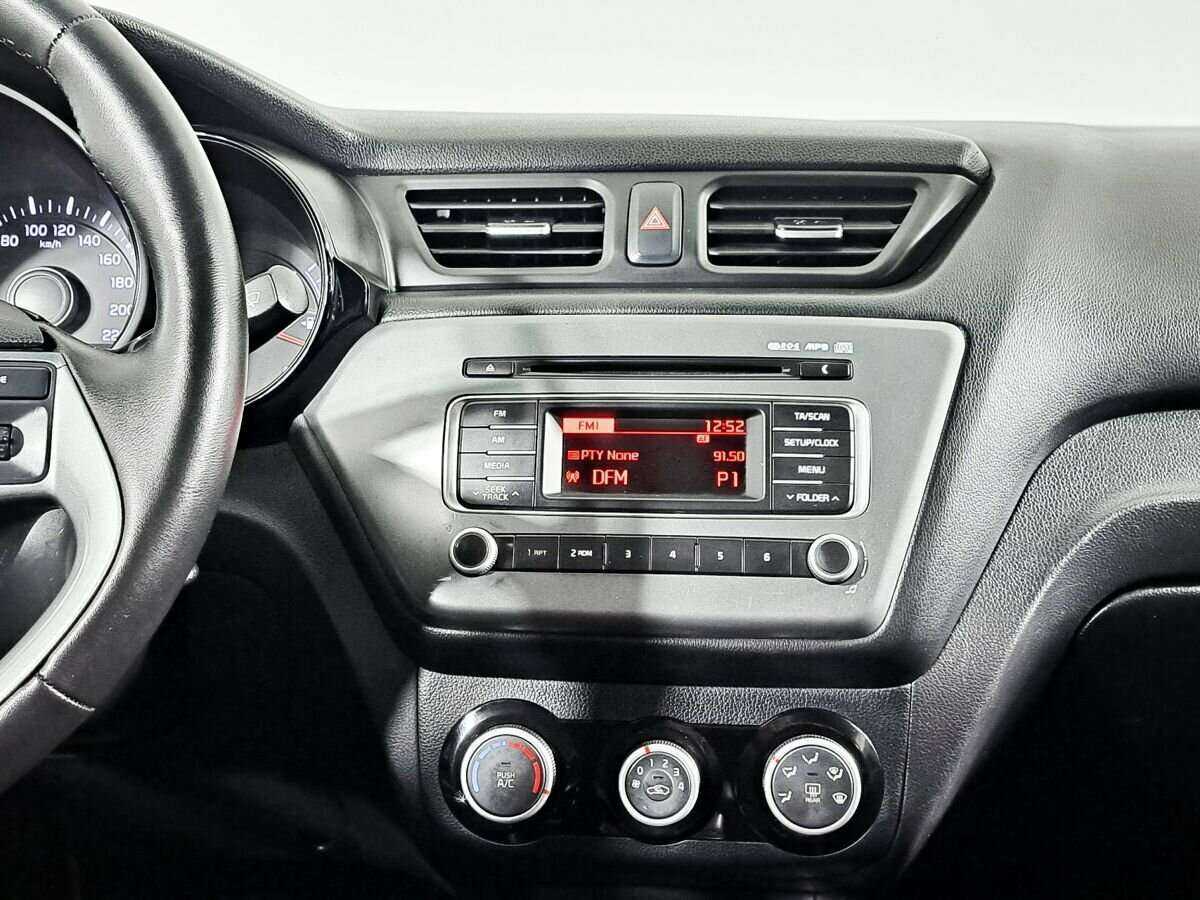 Kia Rio с пробегом — 2017 год. Фото: #10