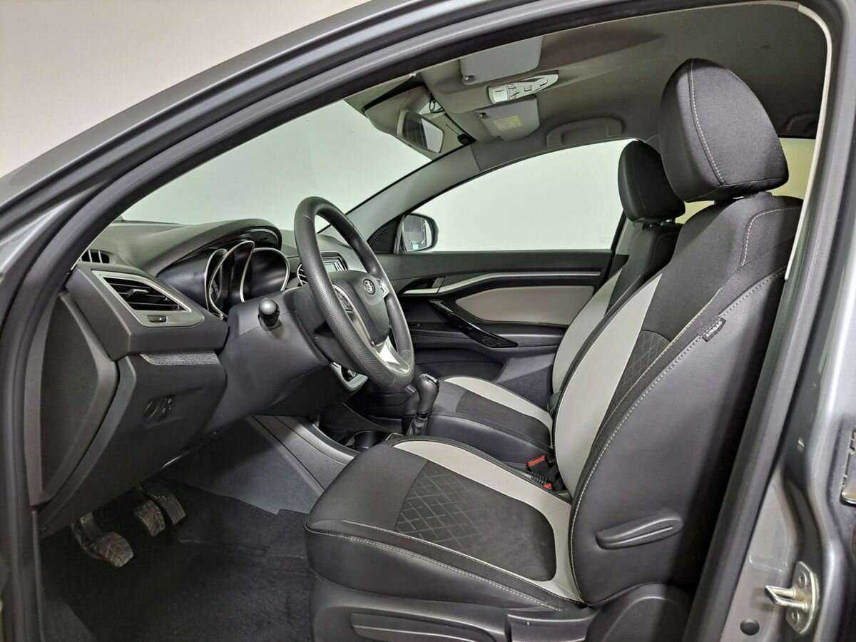 Lada (ВАЗ) Vesta с пробегом — 2019 год. Фото: #13