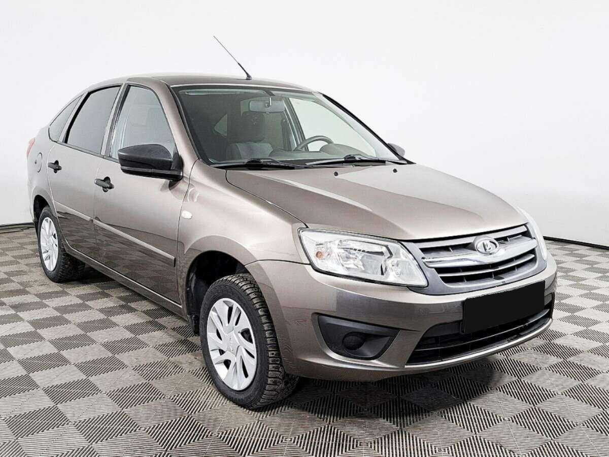 Lada (ВАЗ) Granta с пробегом — 2017 год. Фото: #2