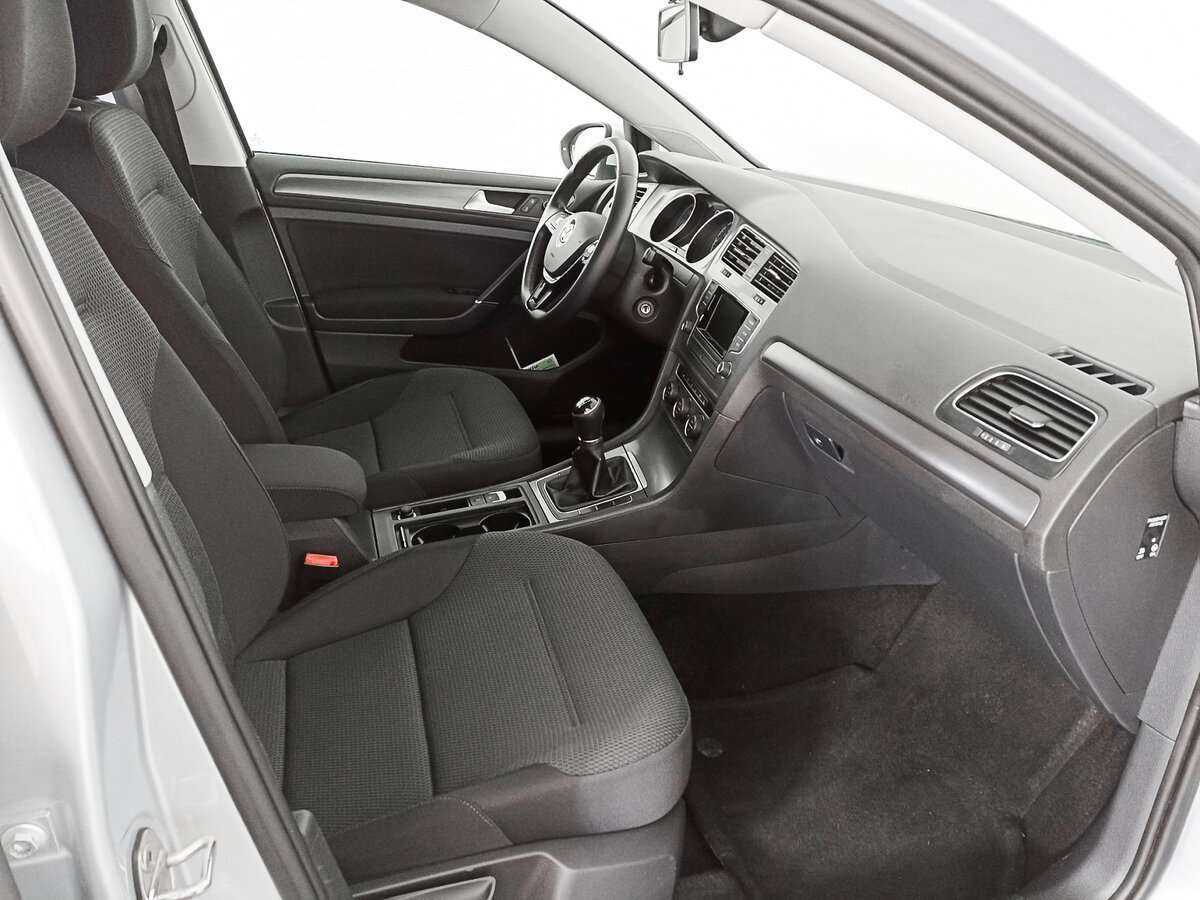 Volkswagen Golf с пробегом — 2013 год. Фото: #8