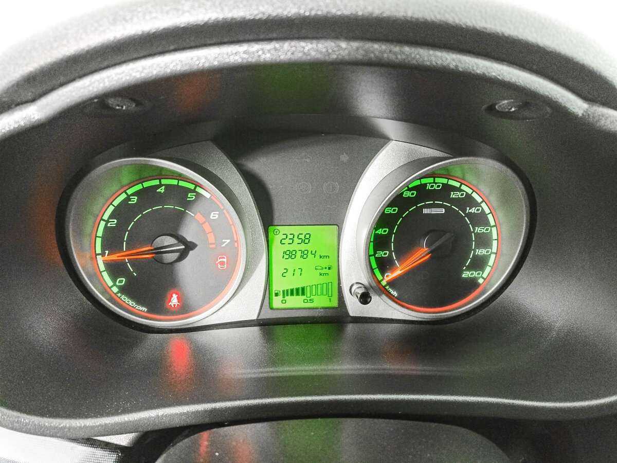 Lada (ВАЗ) Kalina с пробегом — 2014 год. Фото: #10