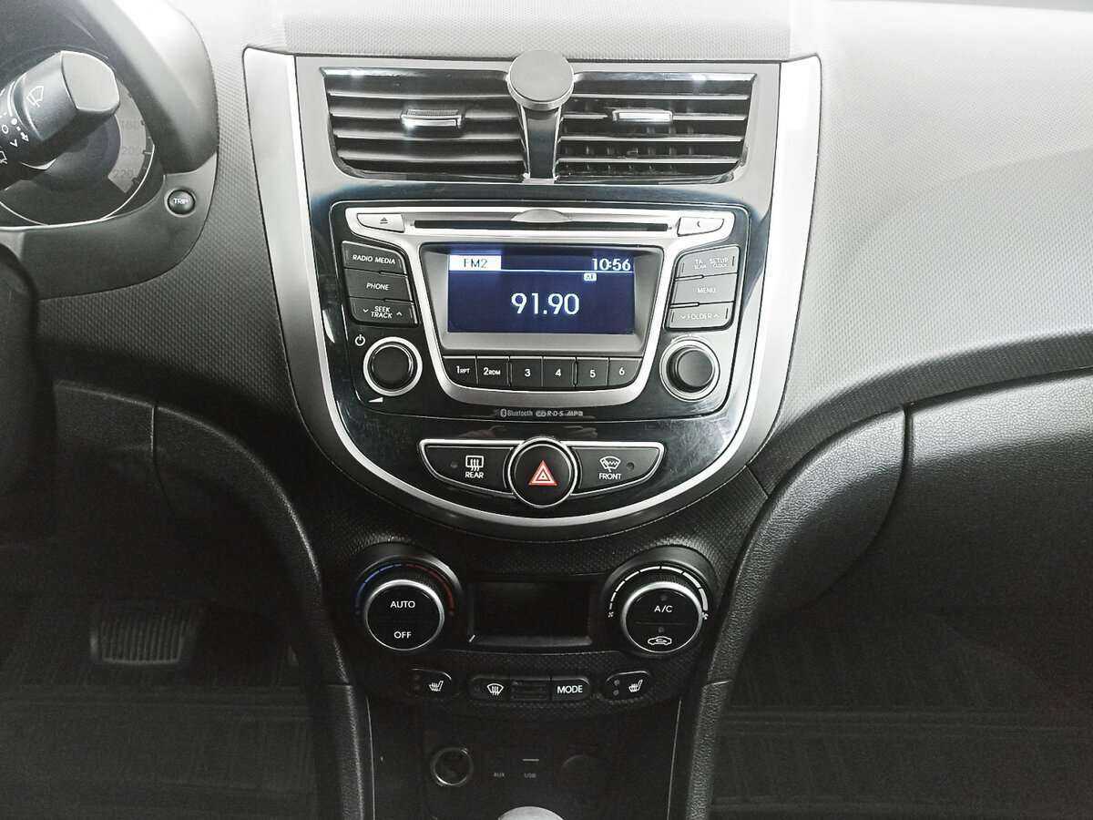 Hyundai Solaris с пробегом — 2016 год. Фото: #11