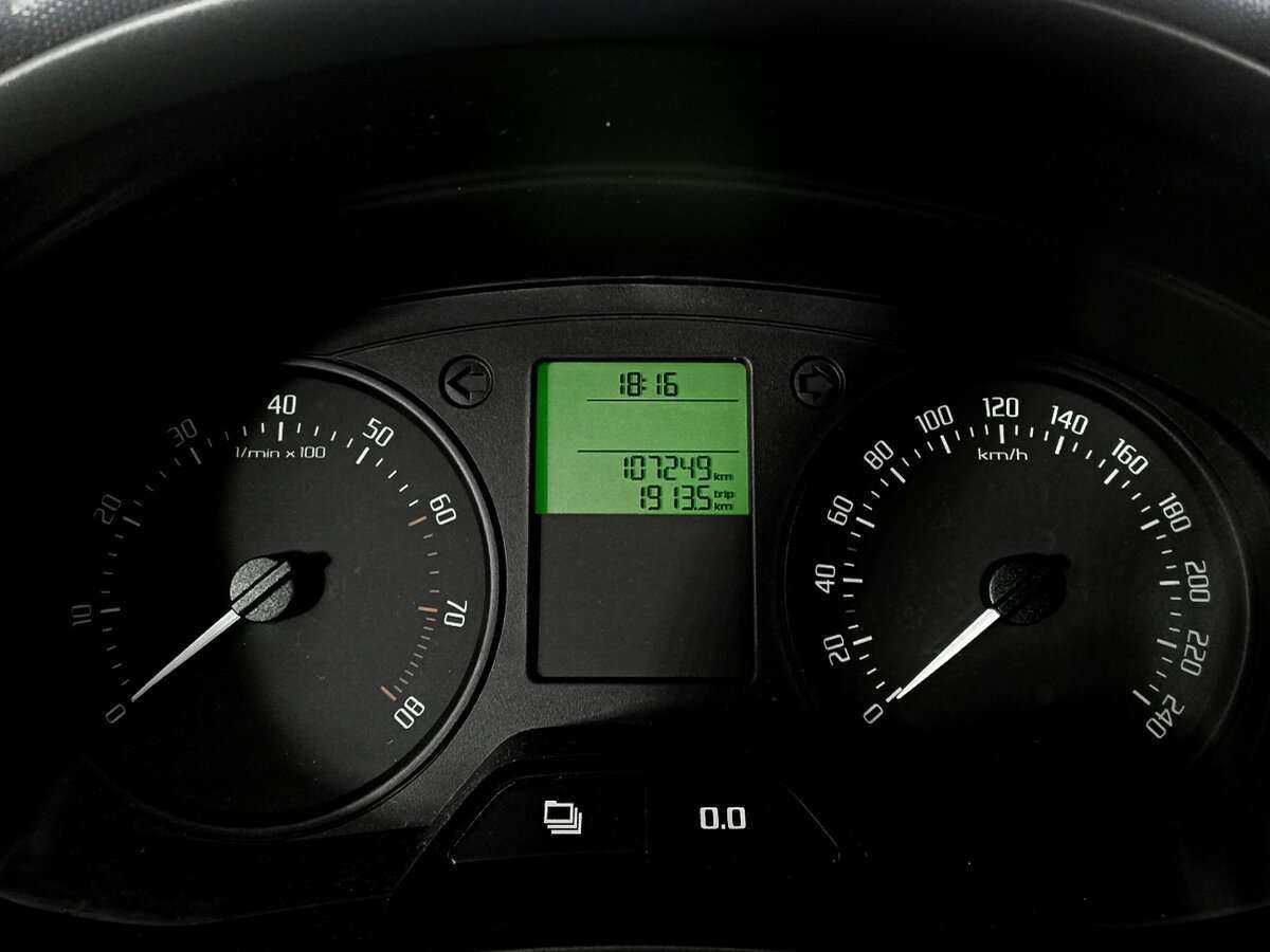 Skoda Fabia с пробегом — 2012 год. Фото: #9