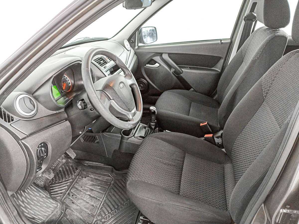 Lada (ВАЗ) Kalina с пробегом — 2015 год. Фото: #13