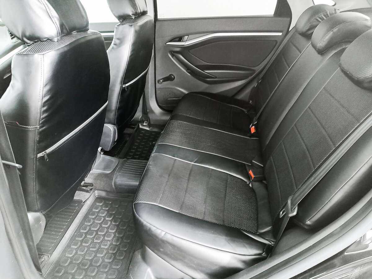 Lada (ВАЗ) Vesta с пробегом — 2015 год. Фото: #8