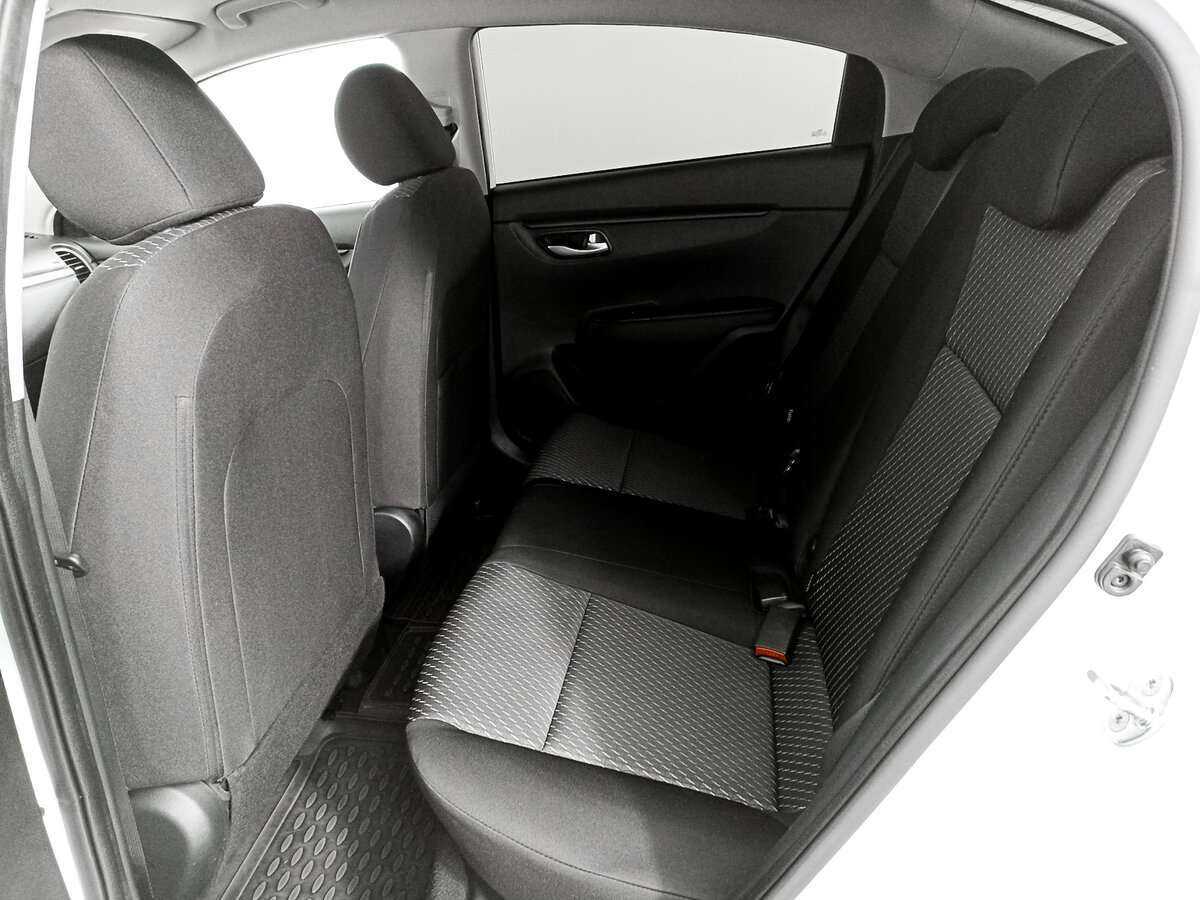 Kia Rio с пробегом — 2020 год. Фото: #9