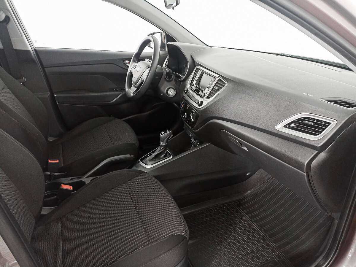 Hyundai Solaris с пробегом — 2020 год. Фото: #8