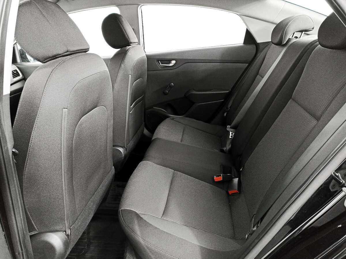 Hyundai Solaris с пробегом — 2017 год. Фото: #9