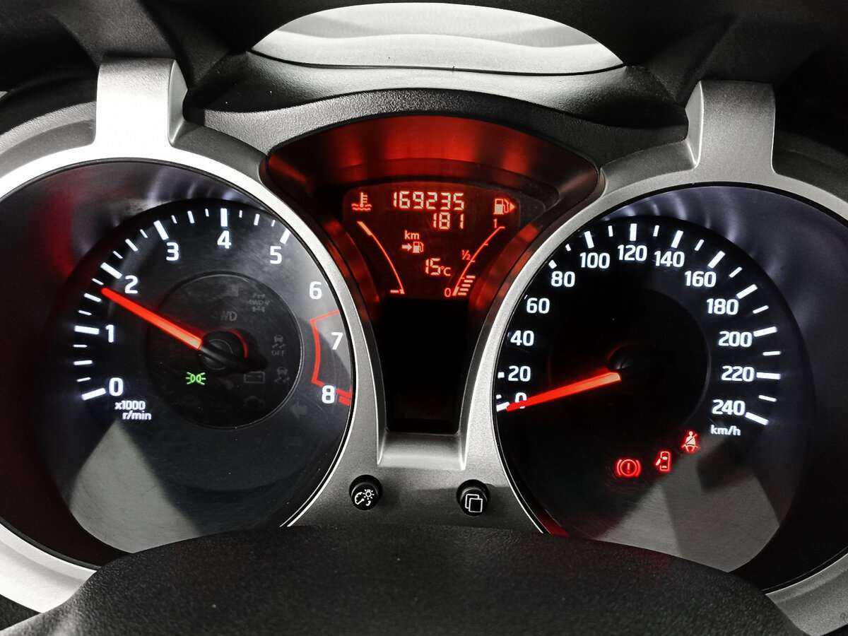 Nissan Juke с пробегом — 2012 год. Фото: #12