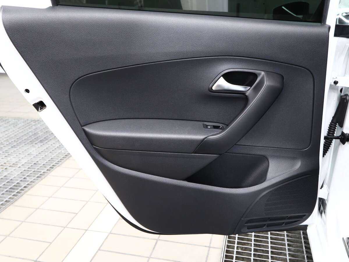 Volkswagen Polo с пробегом — 2019 год. Фото: #8