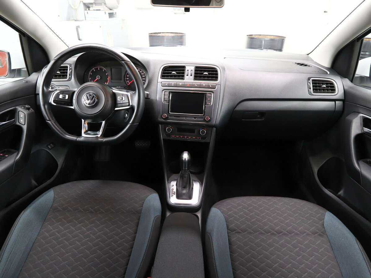 Volkswagen Polo с пробегом — 2019 год. Фото: #14
