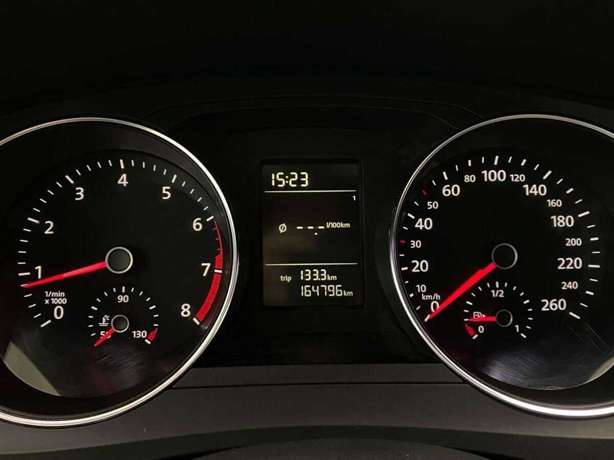 Volkswagen Jetta с пробегом — 2014 год. Фото: #11