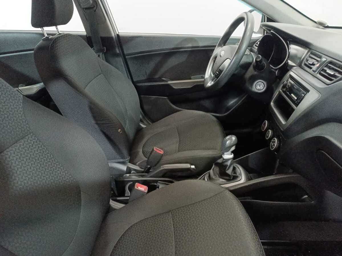 Kia Rio с пробегом — 2017 год. Фото: #10