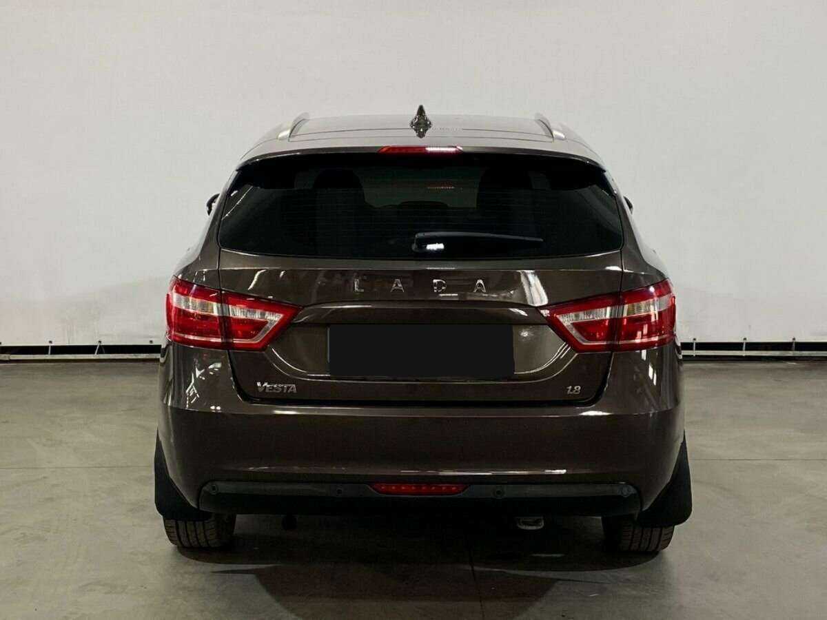 Lada (ВАЗ) Vesta с пробегом — 2018 год. Фото: #5