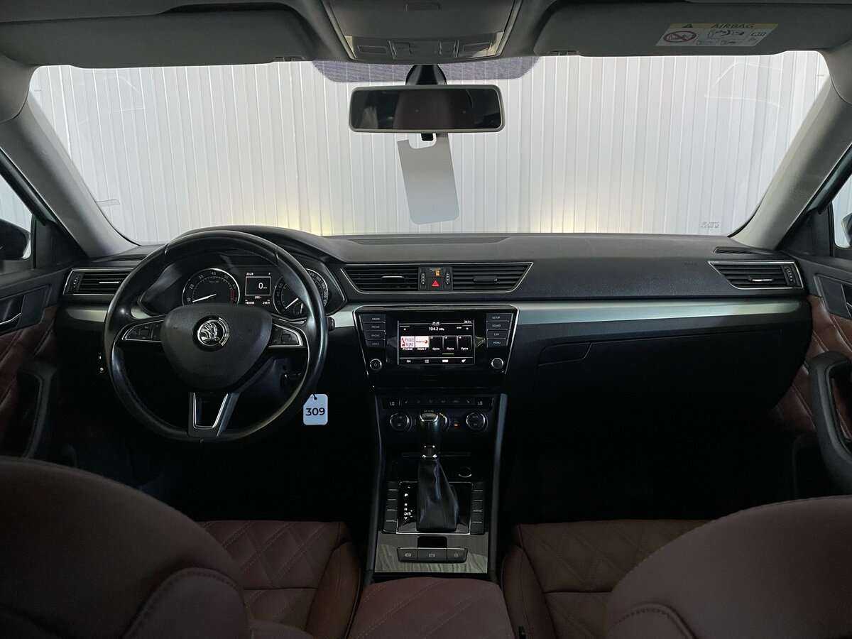Skoda Superb с пробегом — 2015 год. Фото: #8