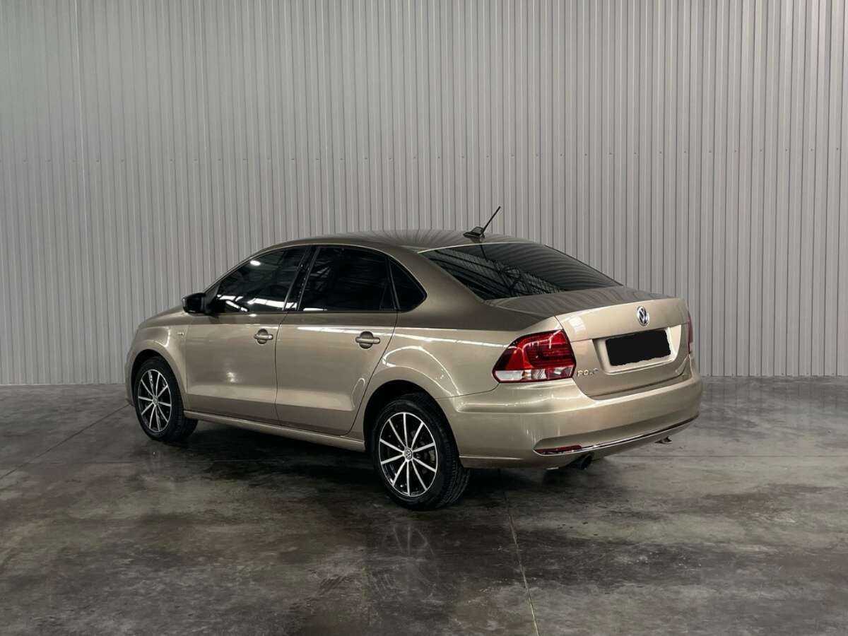 Volkswagen Polo с пробегом — 2017 год. Фото: #6