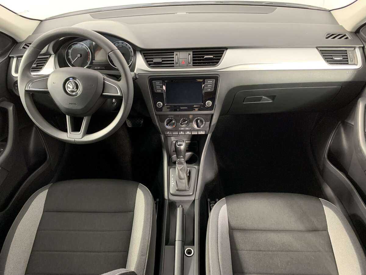 Skoda Rapid с пробегом — 2019 год. Фото: #11