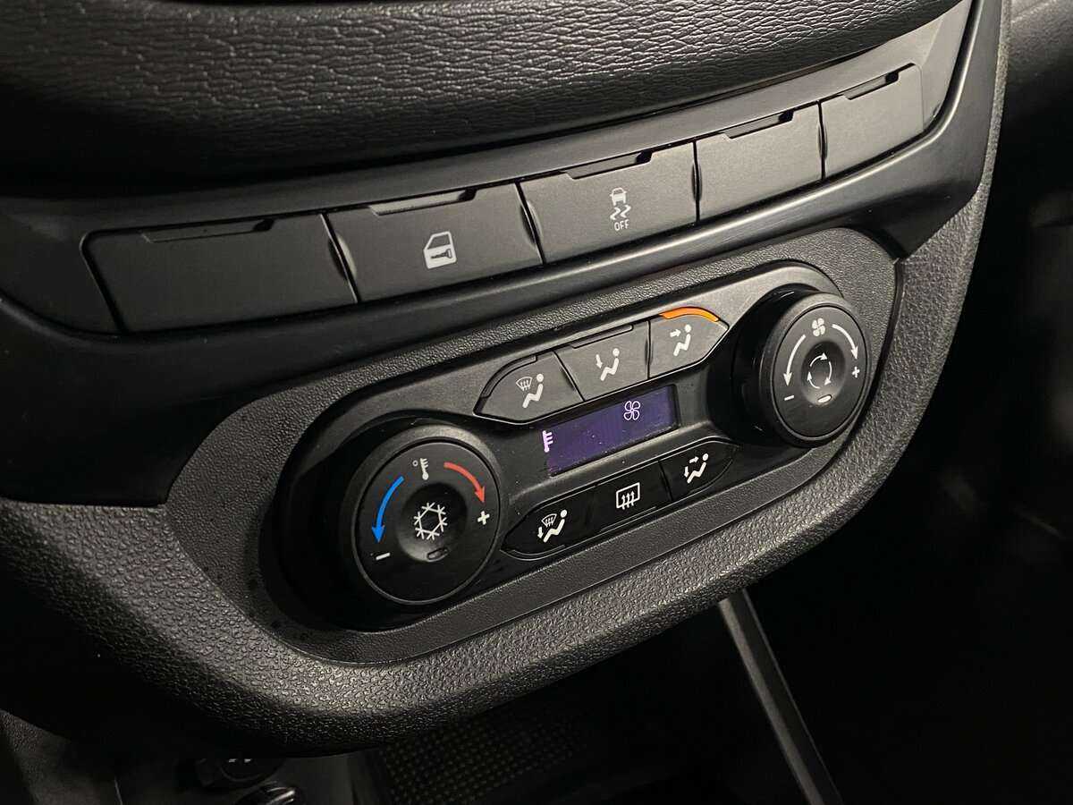 Lada (ВАЗ) Vesta с пробегом — 2021 год. Фото: #11