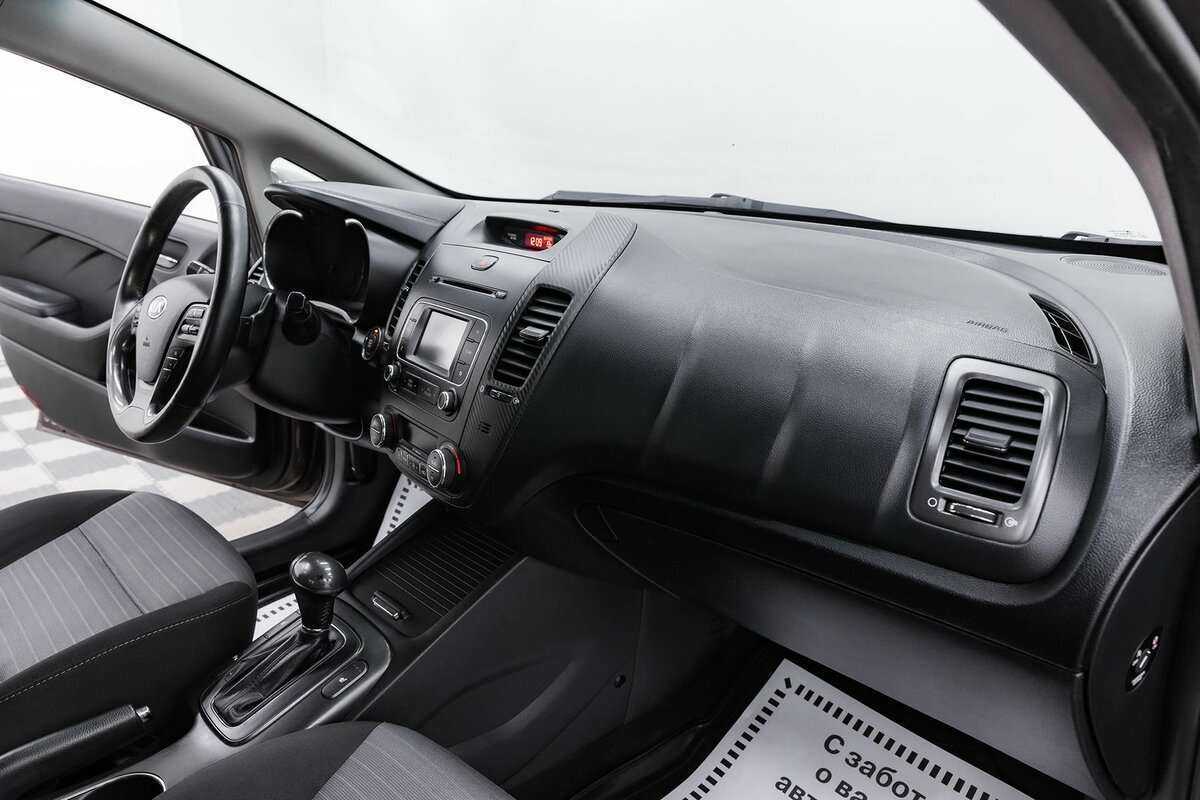 Kia Cerato с пробегом — 2013 год. Фото: #14