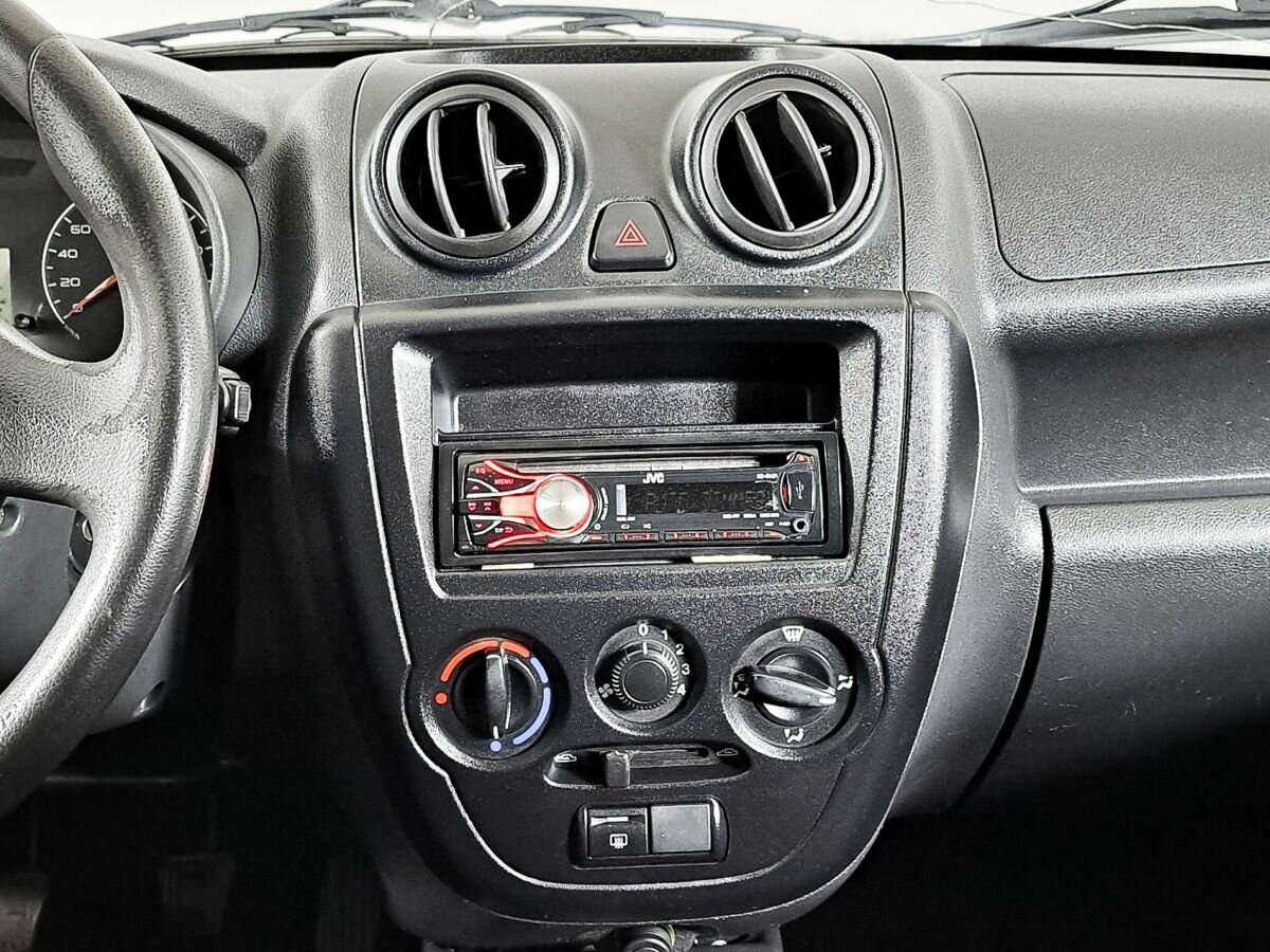 Lada (ВАЗ) Granta с пробегом — 2012 год. Фото: #10